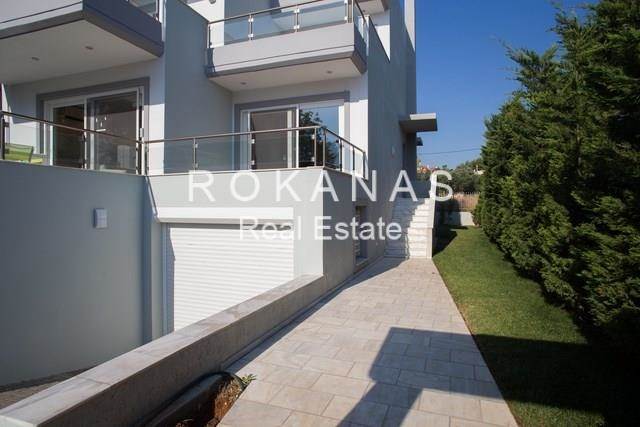 (For Sale) Residential Maisonette || East Attica/Kalyvia-Lagonisi - 325 Sq.m, 4 Bedrooms, 1.100.000€ 