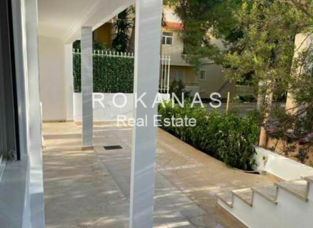 (For Sale) Residential Apartment || East Attica/Vouliagmeni - 56 Sq.m, 1 Bedrooms, 275.000€ 