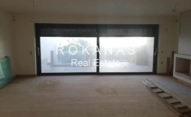 (For Sale) Residential Maisonette || Athens North/Nea Erithraia - 330 Sq.m, 5 Bedrooms, 650.000€ 