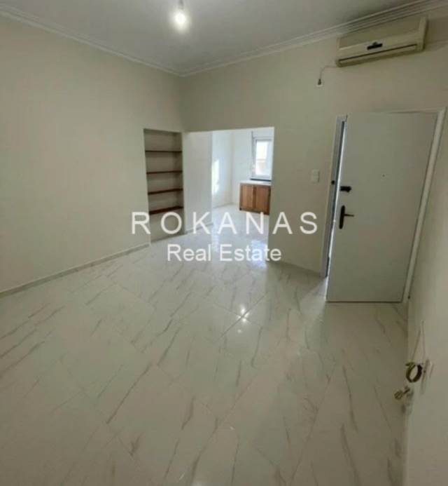 (For Sale) Residential Detached house || Piraias/Keratsini - 106 Sq.m, 3 Bedrooms, 145.000€ 