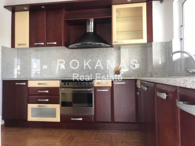 (For Sale) Residential Floor Apartment || Athens South/Glyfada - 110 Sq.m, 3 Bedrooms, 380.000€ 