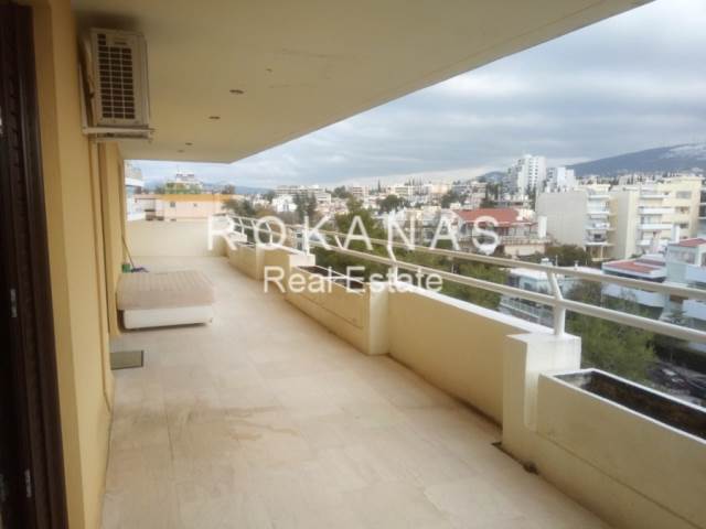 (For Sale) Residential Floor Apartment || Athens North/Marousi - 160 Sq.m, 2 Bedrooms, 500.000€ 