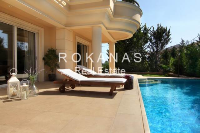 (For Sale) Residential Detached house || East Attica/Vari-Varkiza - 360 Sq.m, 3 Bedrooms, 1.800.000€ 
