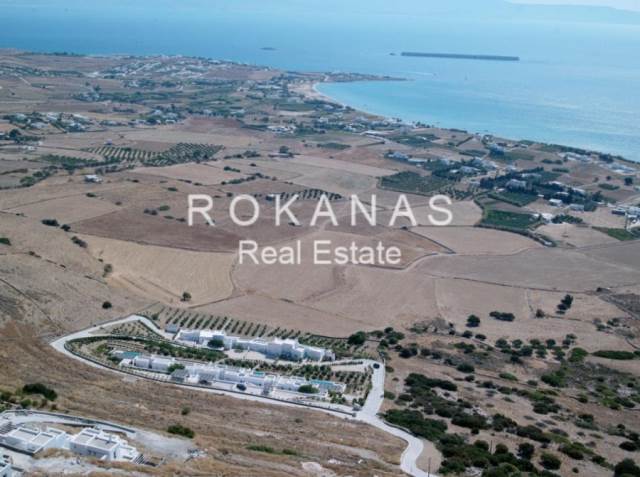 (For Sale) Land Agricultural Land  || Cyclades/Paros - 8.500 Sq.m, 1.200.000€ 