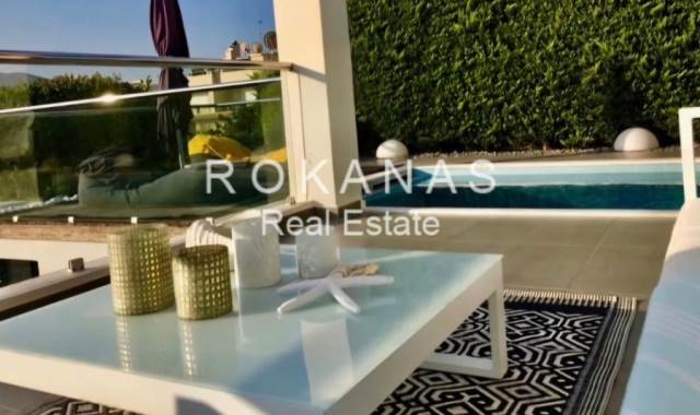 (Προς Ενοικίαση) Κατοικία Μεζονέτα || Ανατολική Αττική/Καλύβια-Λαγονήσι - 200 τ.μ, 3 Υ/Δ, 2.750€ 