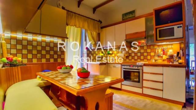 (For Sale) Residential Floor Apartment || Athens Center/Ilioupoli - 130 Sq.m, 3 Bedrooms, 290.000€ 