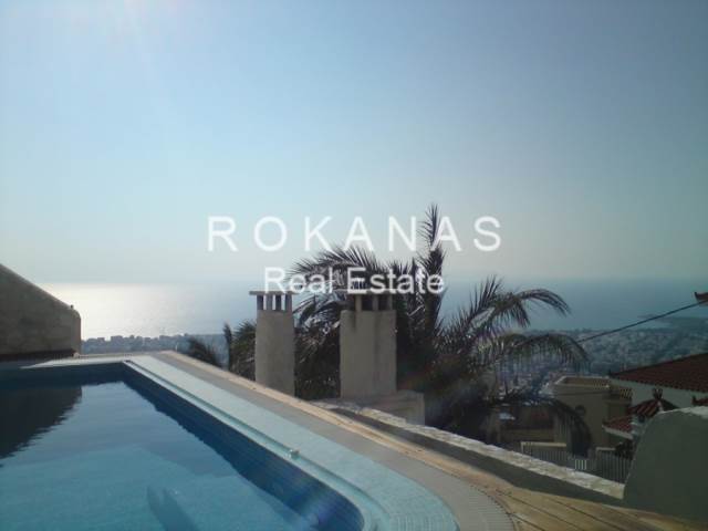 (For Rent) Residential Maisonette || East Attica/Voula - 212 Sq.m, 3 Bedrooms, 4.500€ 