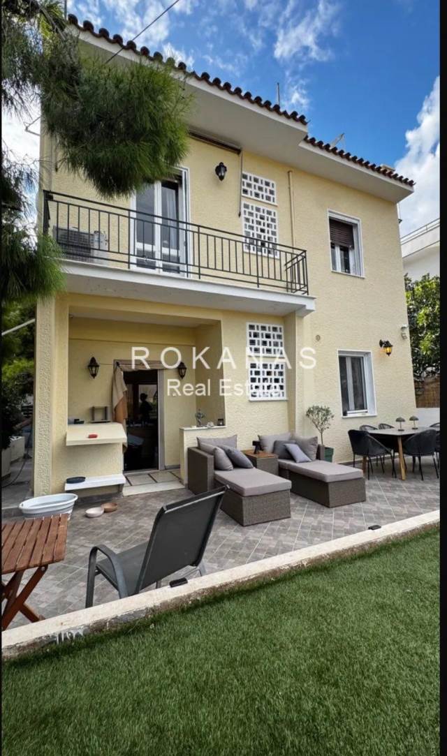 (For Rent) Residential Detached house || East Attica/Vouliagmeni - 117 Sq.m, 3 Bedrooms, 3.000€ 