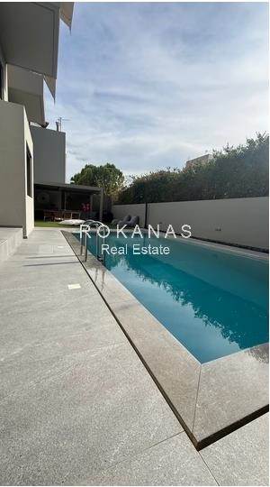 (For Sale) Residential Maisonette || East Attica/Voula - 187 Sq.m, 4 Bedrooms, 1.750.000€ 