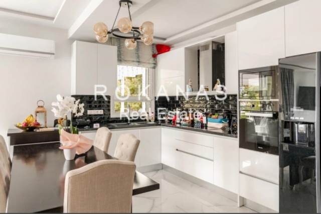 (For Sale) Residential Apartment || East Attica/Vouliagmeni - 85 Sq.m, 2 Bedrooms, 555.000€ 