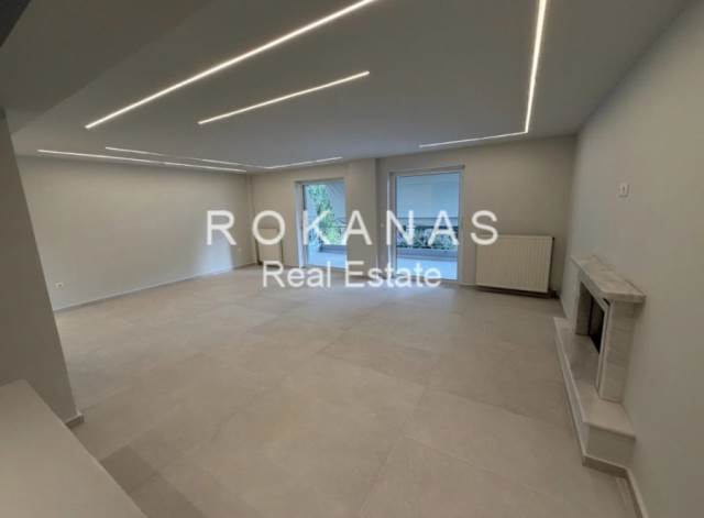 (For Sale) Residential Floor Apartment || Athens South/Glyfada - 122 Sq.m, 3 Bedrooms, 670.000€ 