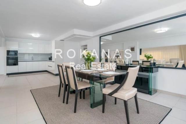 (For Sale) Residential Apartment || East Attica/Voula - 135 Sq.m, 2 Bedrooms, 550.000€ 