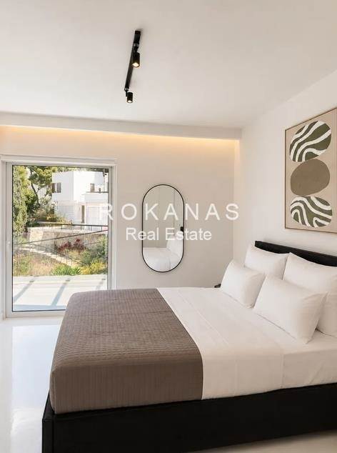 (Προς Ενοικίαση) Κατοικία Μεζονέτα || Ανατολική Αττική/Βουλιαγμένη - 210 τ.μ, 4 Υ/Δ, 5.500€ 