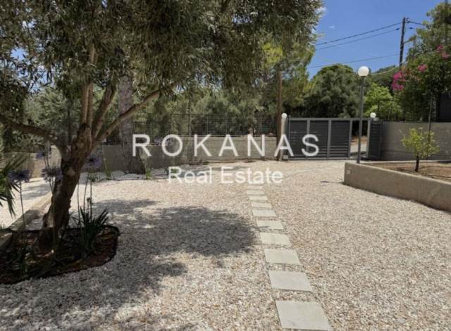 (Προς Ενοικίαση) Κατοικία Μονοκατοικία || Ανατολική Αττική/Βουλιαγμένη - 96 τ.μ, 3 Υ/Δ, 2.400€ 