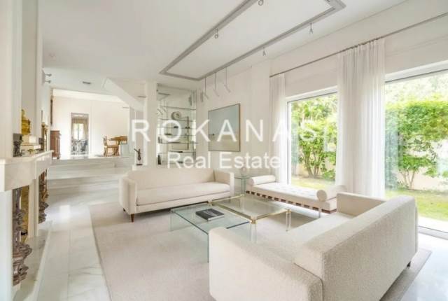 (For Sale) Residential Detached house || East Attica/Voula - 351 Sq.m, 3 Bedrooms, 1.850.000€ 